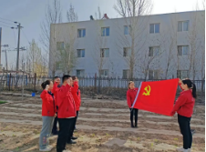 【基層黨支部】紅色番茄天益分公司黨支部開(kāi)展“黨建引領(lǐng)添新綠 同心共建小菜園”主題黨日活動(dòng)